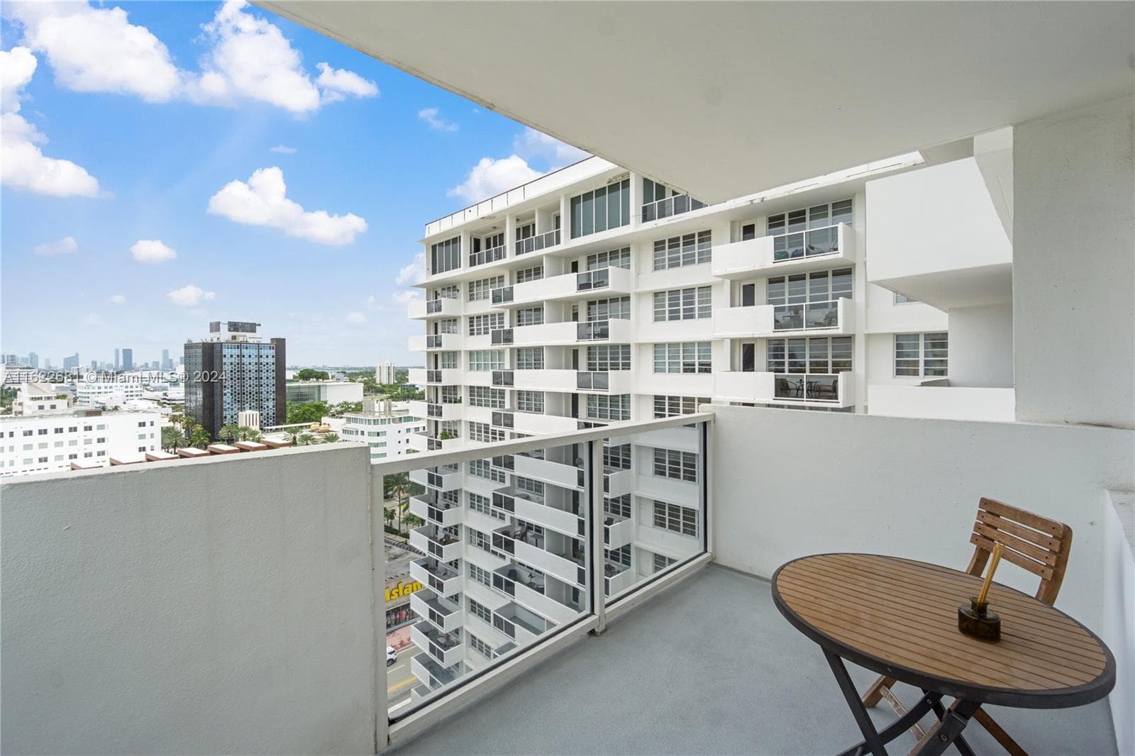 A11622681 — Miami Beach — 24
