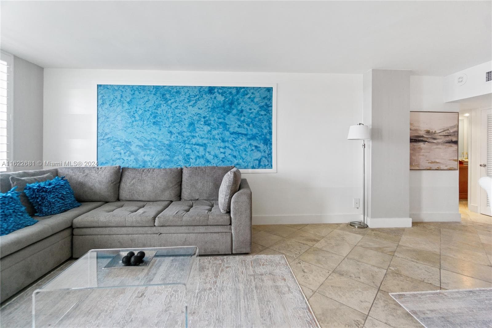 A11622681 — Miami Beach — 4