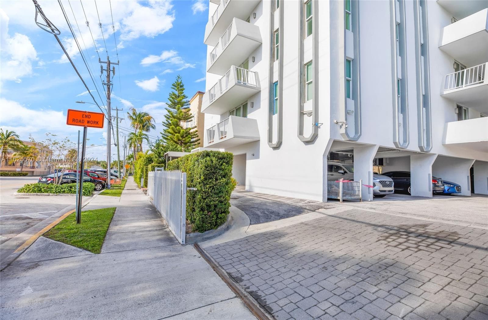 A11625570 — Miami Beach — 23