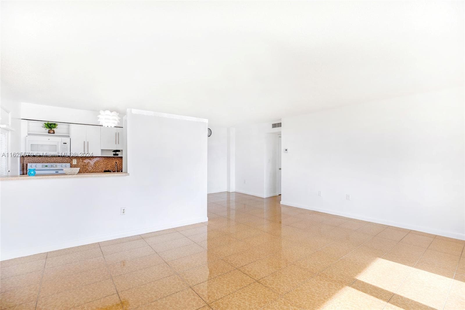 A11625570 — Miami Beach — 2