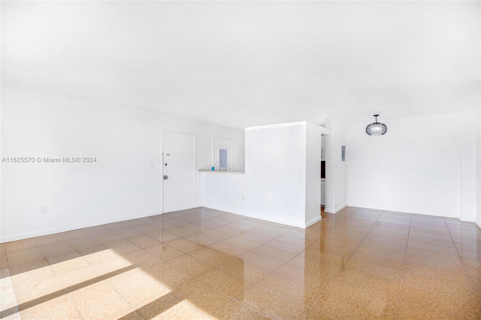 A11625570 — Miami Beach — 4