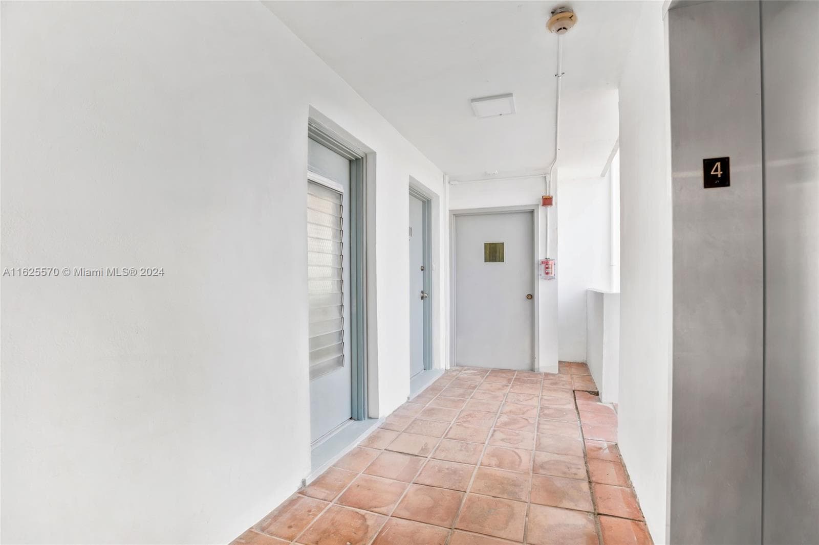 A11625570 — Miami Beach — 21