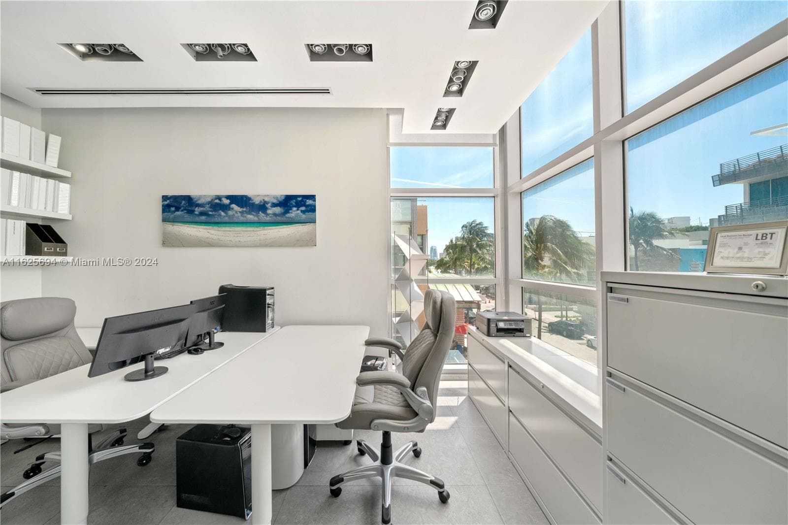 A11625694 — Miami Beach — 10