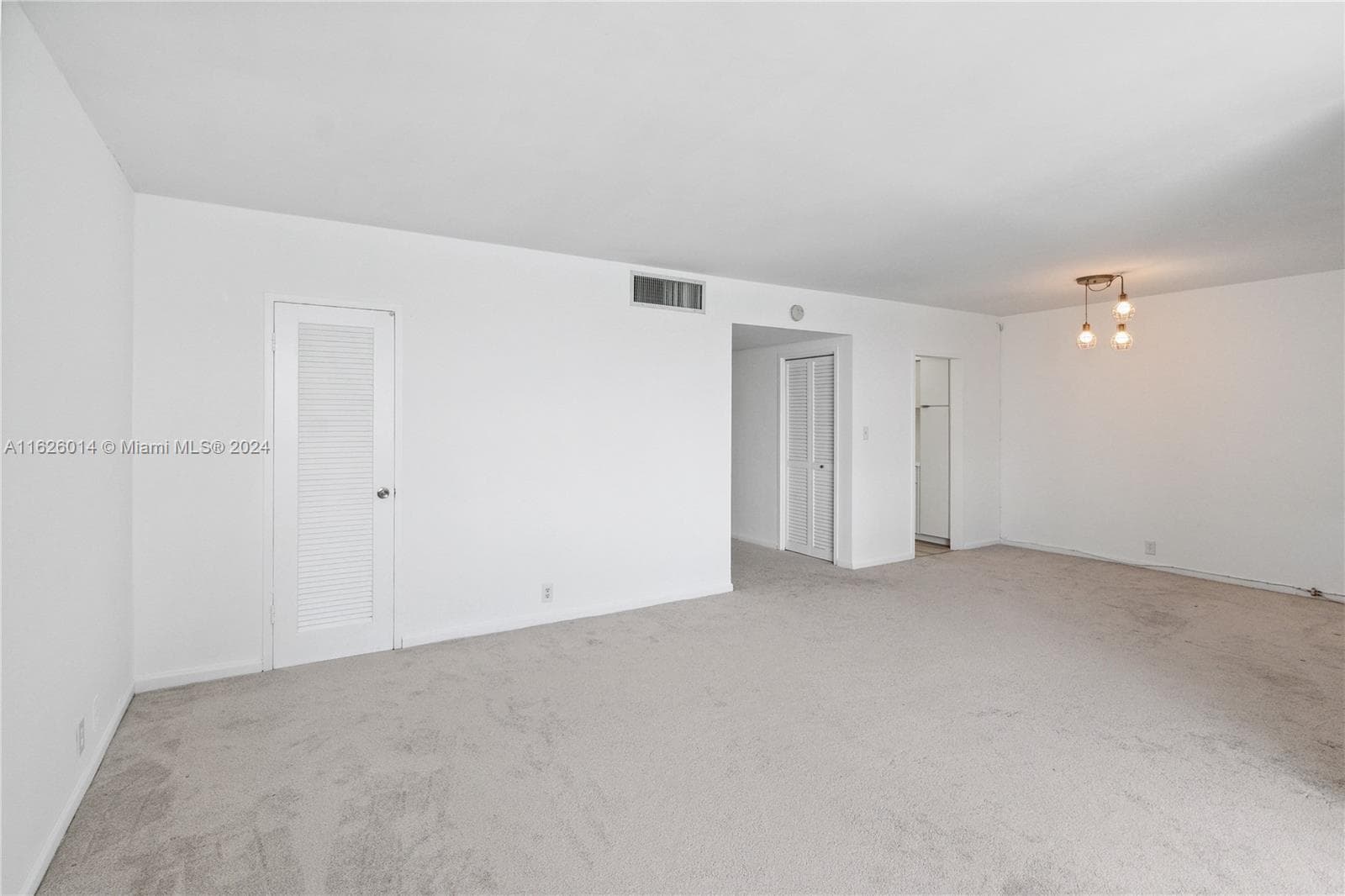 A11626014 — Miami Beach — 9