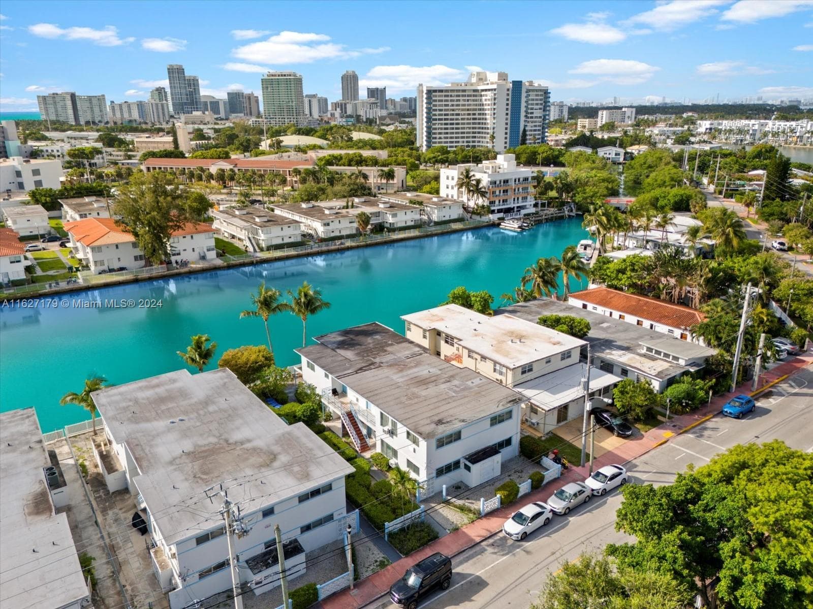 A11627179 — Miami Beach — 2