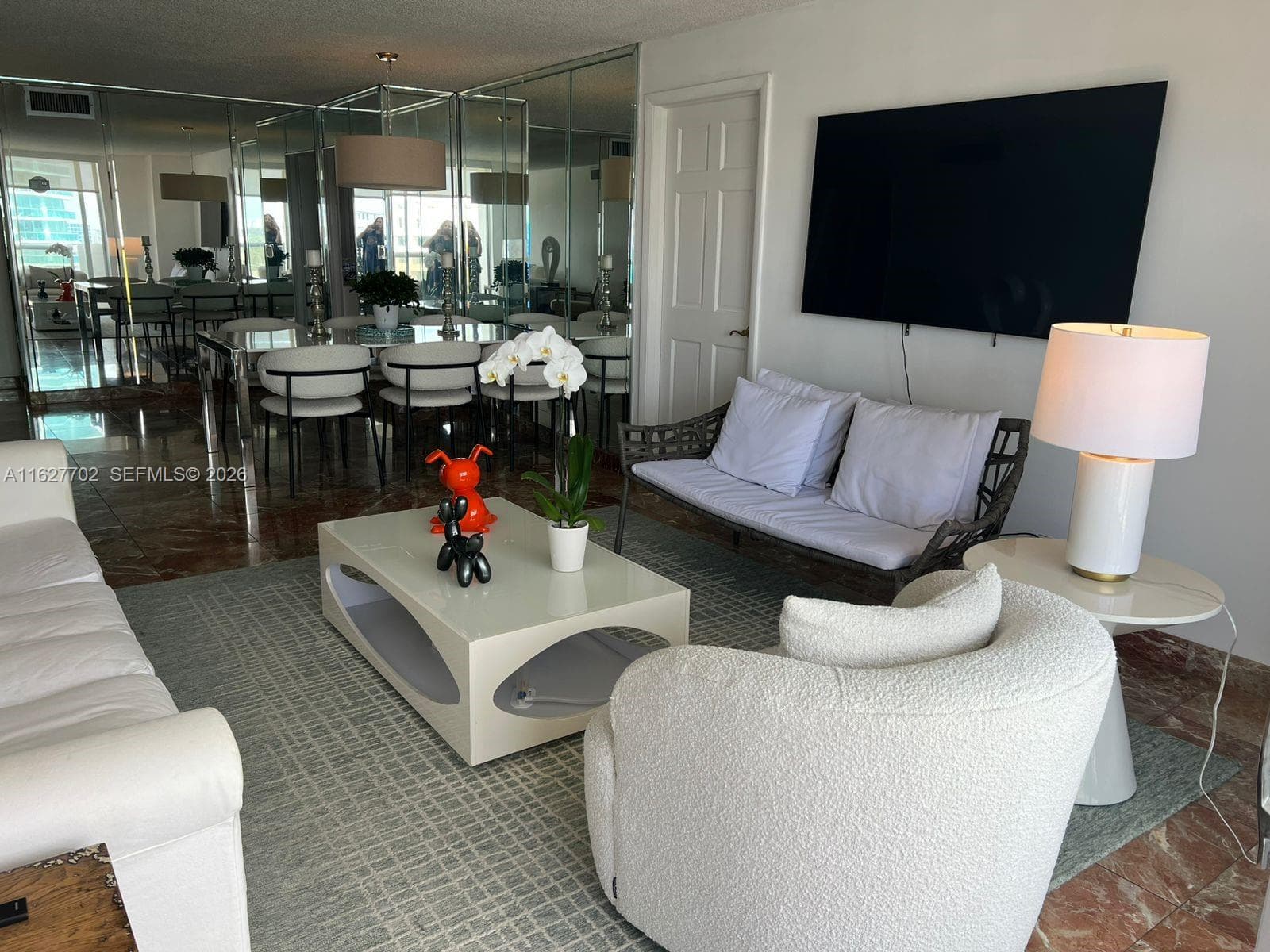 A11627702 — Miami Beach — 20