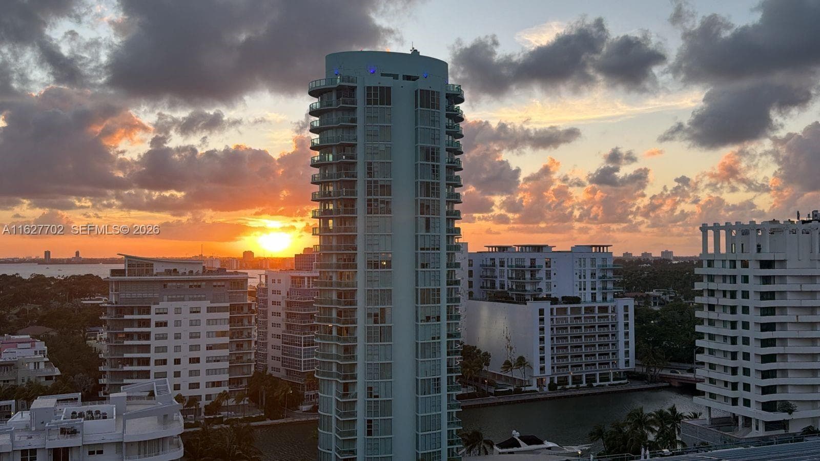 A11627702 — Miami Beach — 29