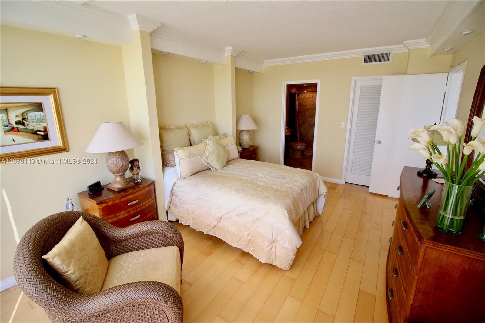 A11630143 — Miami Beach — 8