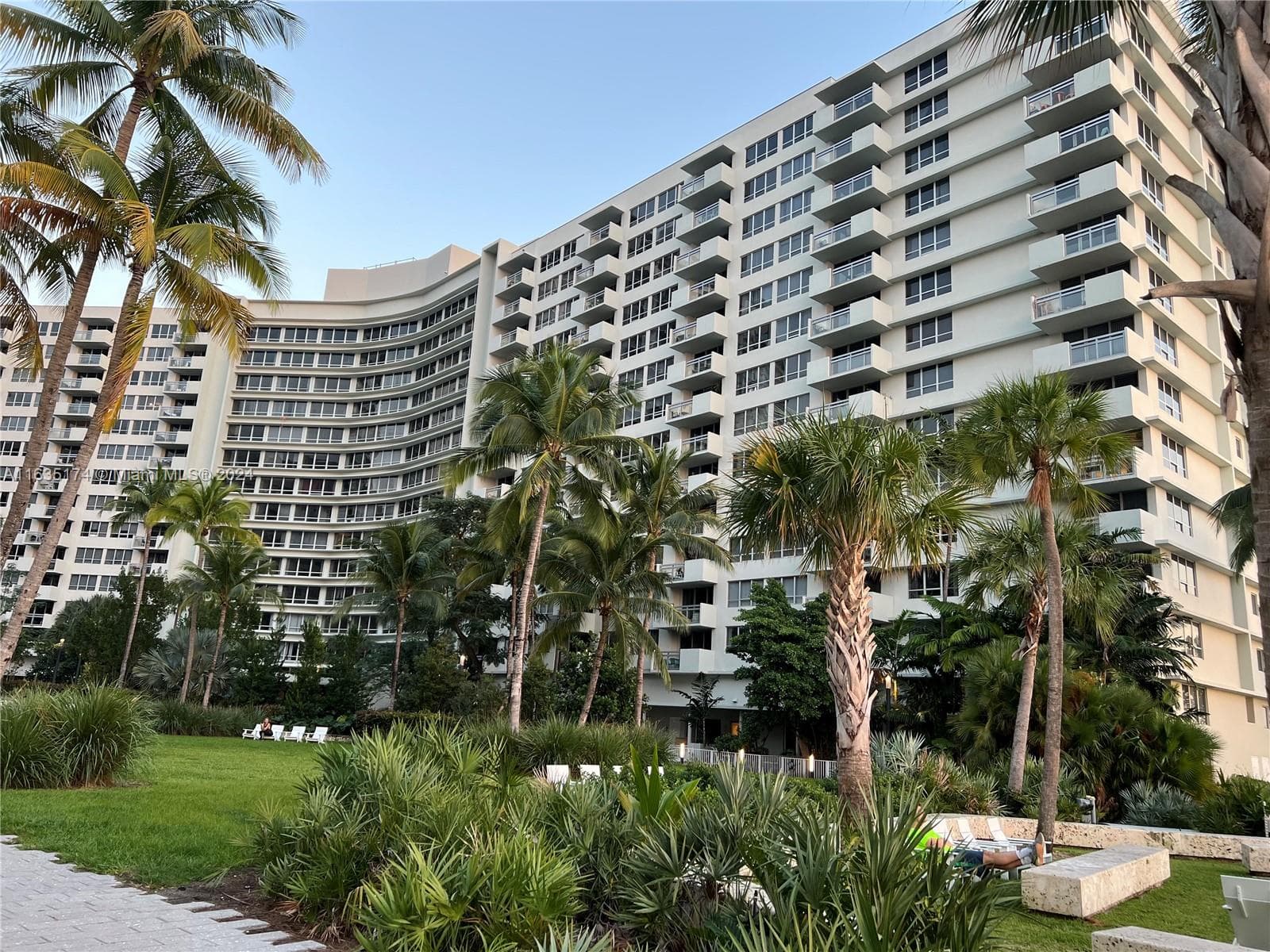 A11635174 — Miami Beach — 52