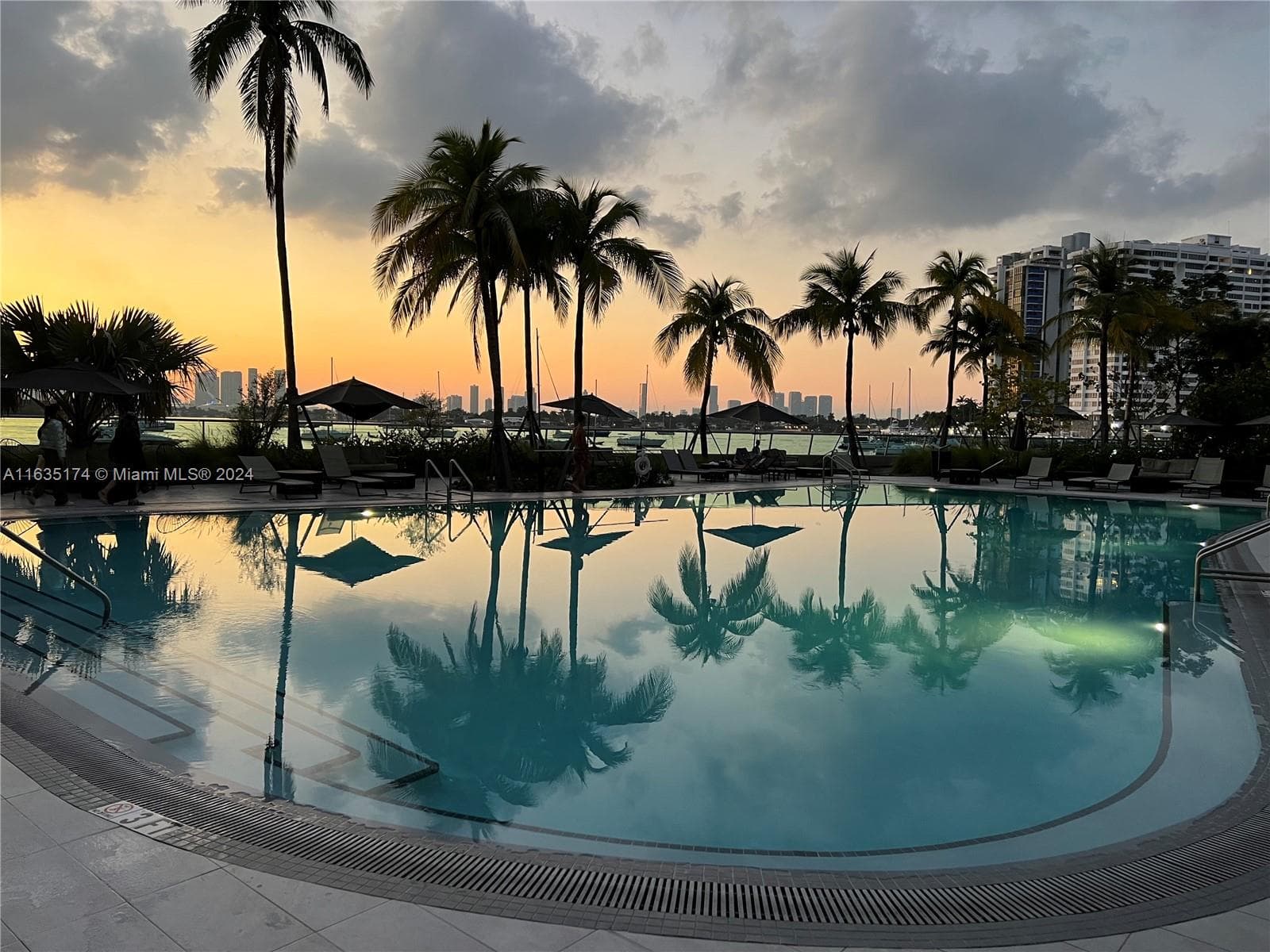 A11635174 — Miami Beach — 53