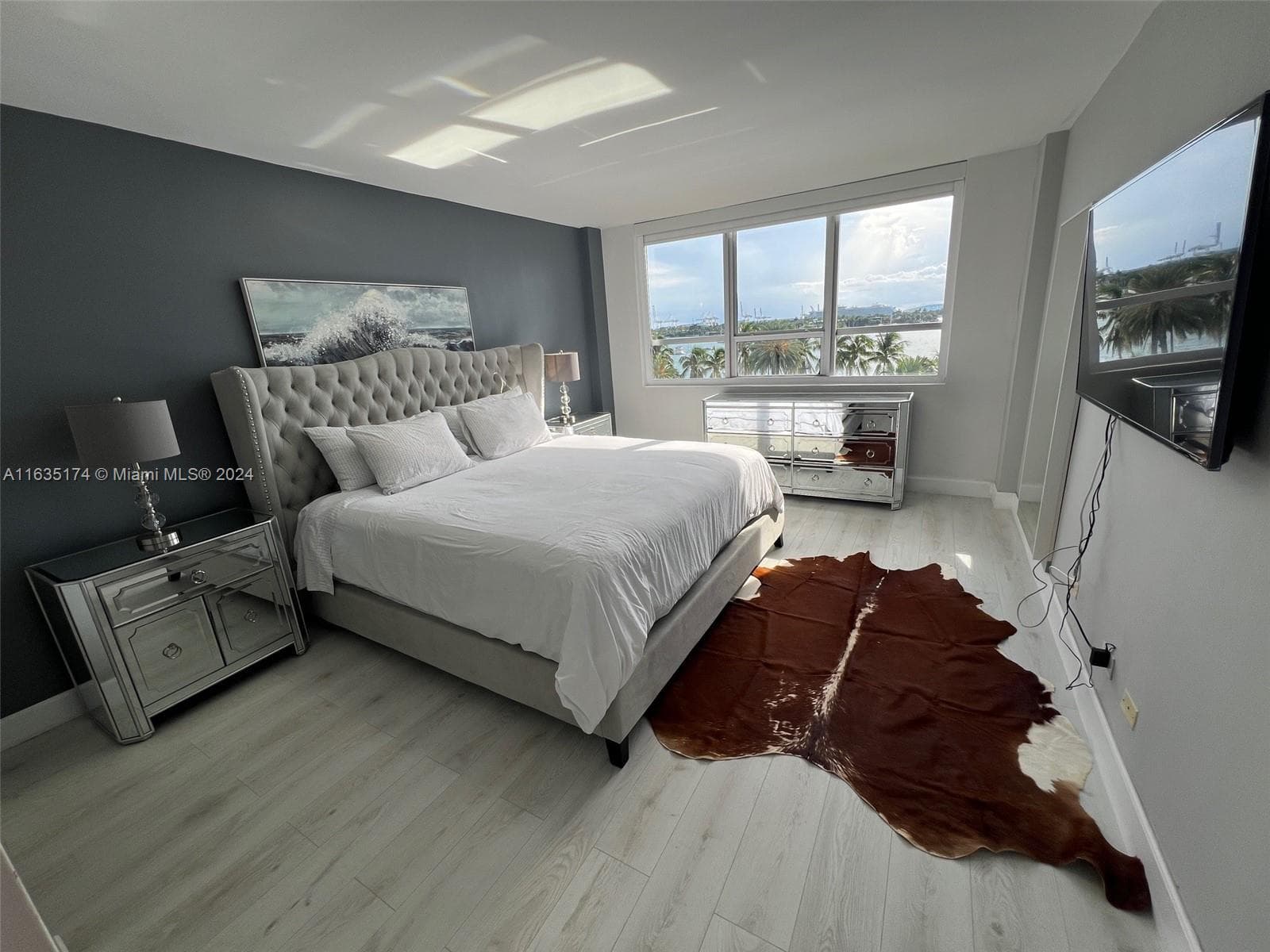 A11635174 — Miami Beach — 66