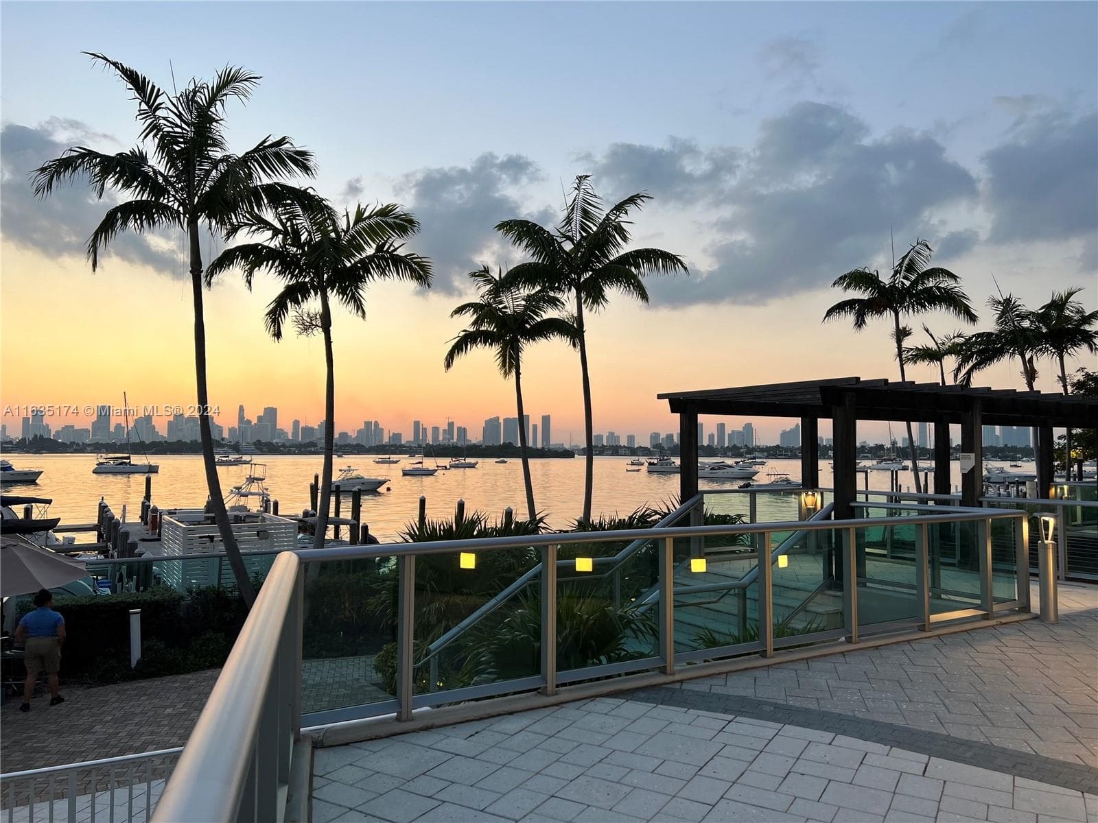 A11635174 — Miami Beach — 28