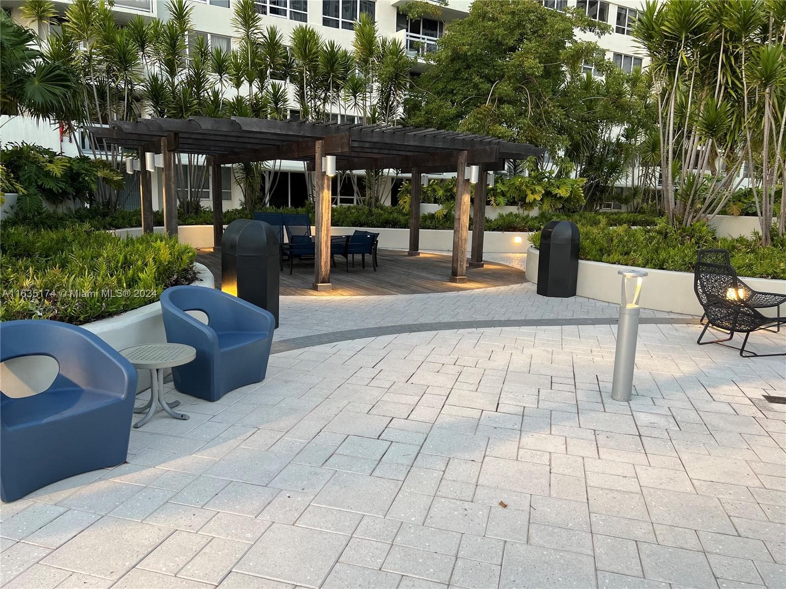 A11635174 — Miami Beach — 20