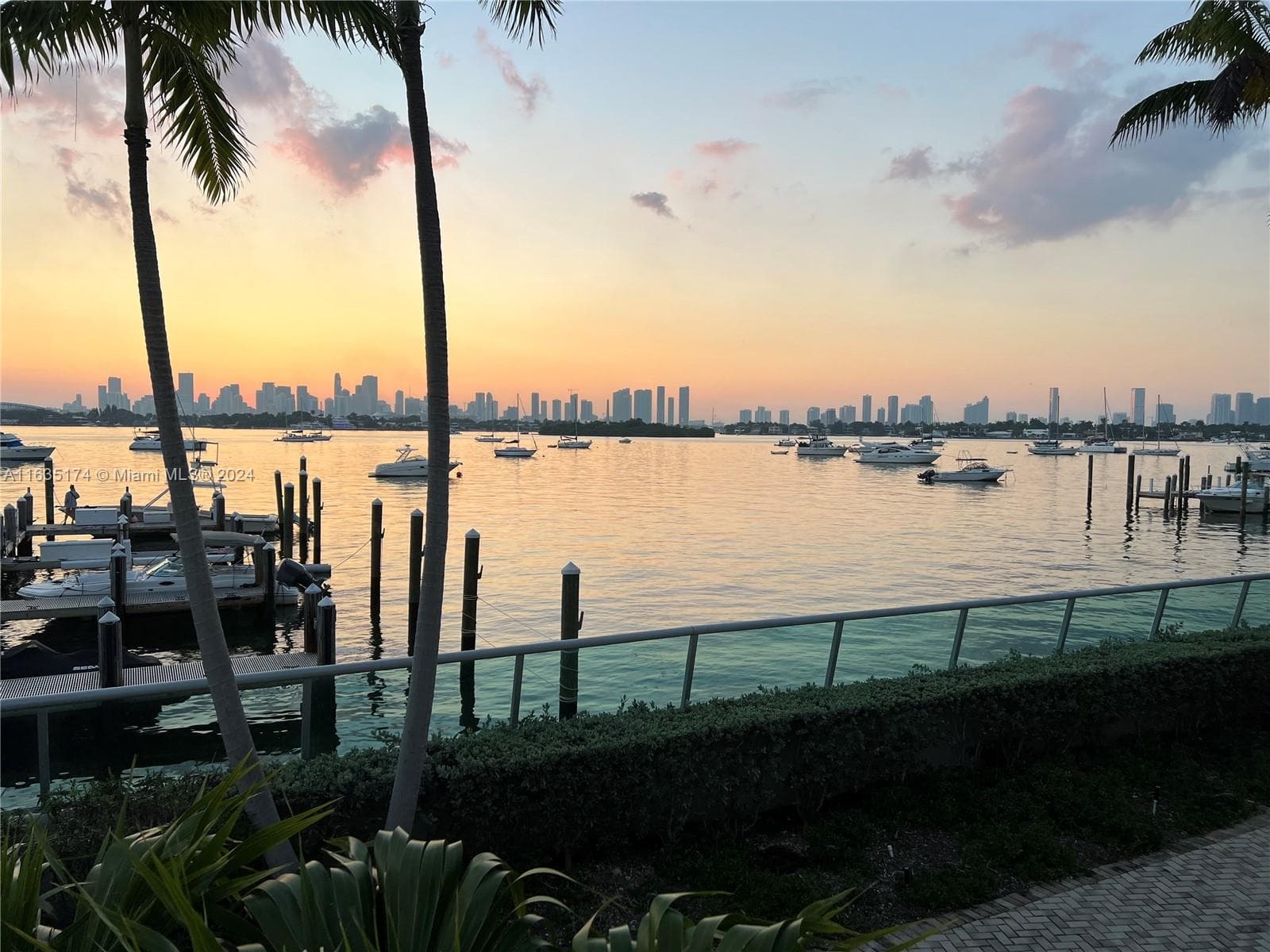 A11635174 — Miami Beach — 18