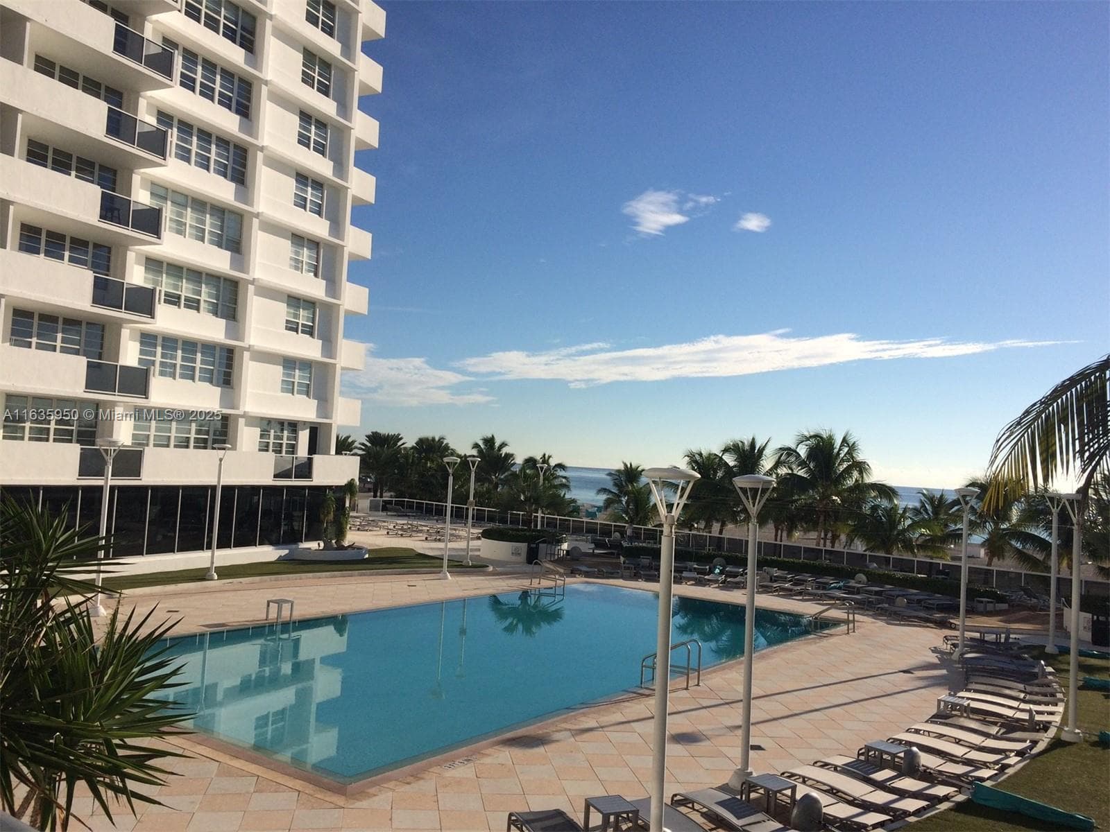 A11635950 — Miami Beach — 47