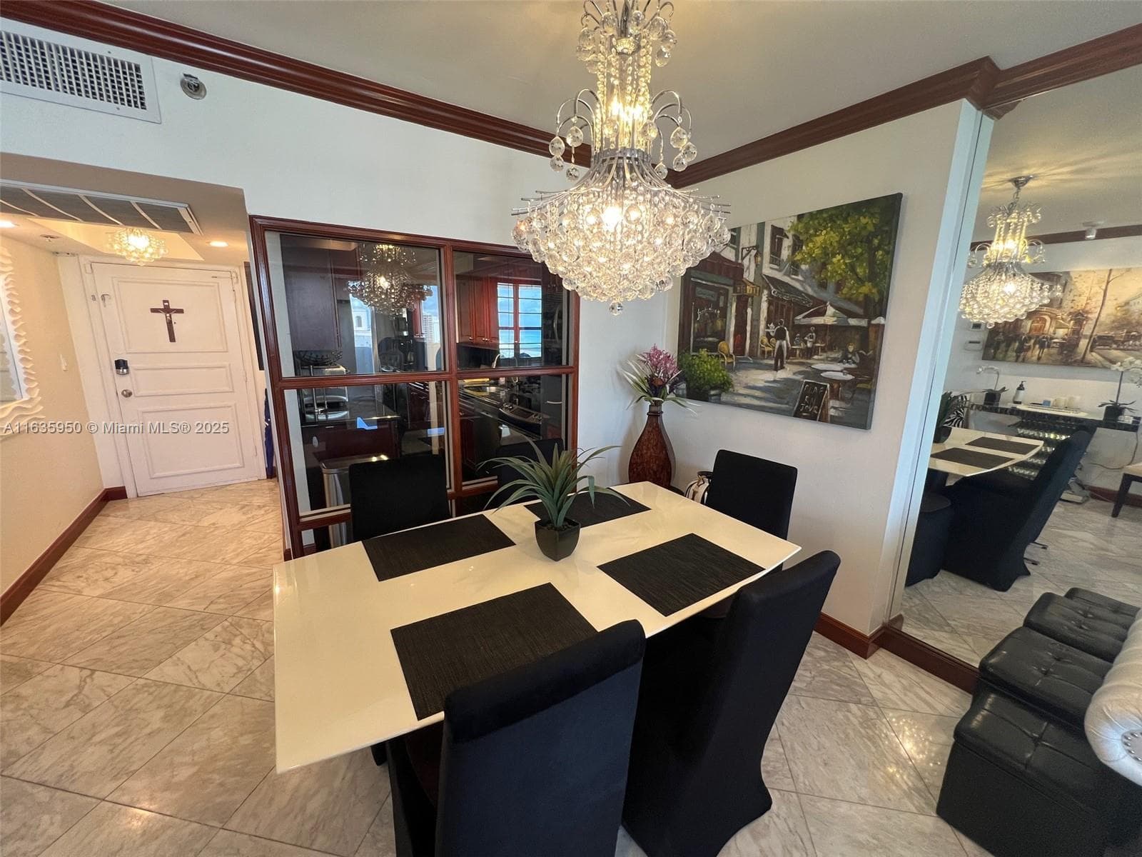 A11635950 — Miami Beach — 11