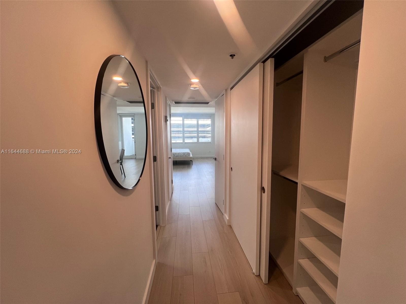 A11644688 — Miami Beach — 6