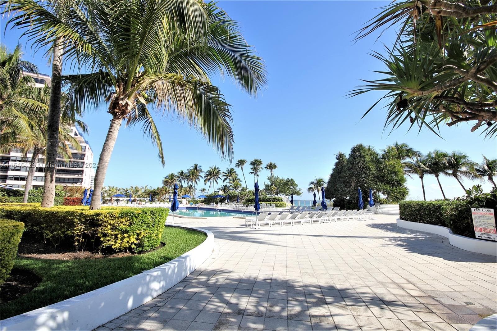 A11646123 — Miami Beach — 23