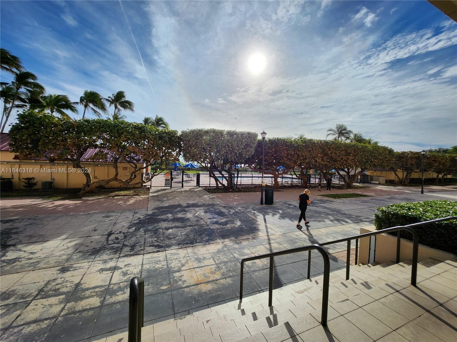 A11646318 — Miami Beach — 3