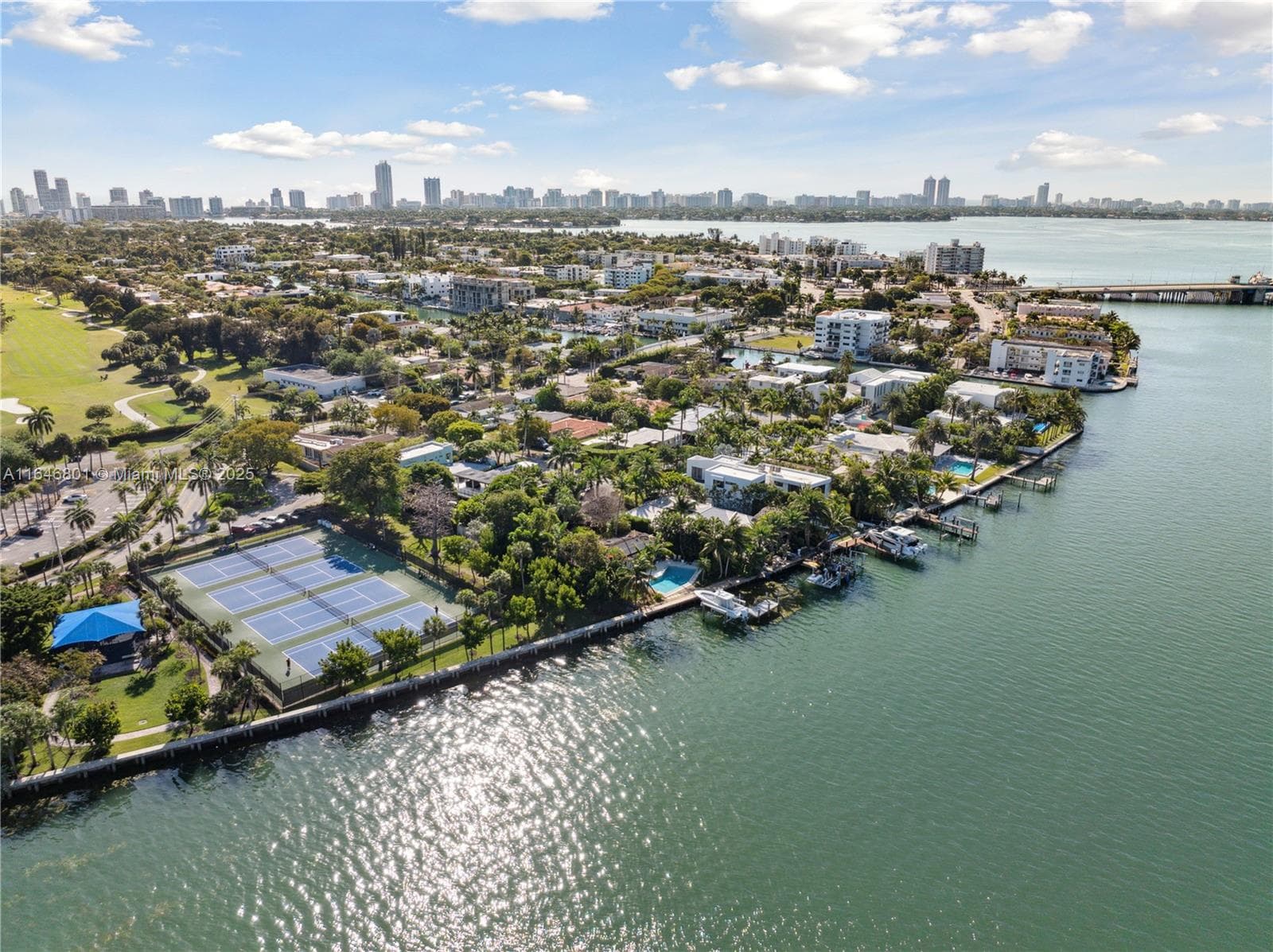 A11646801 — Miami Beach — 17