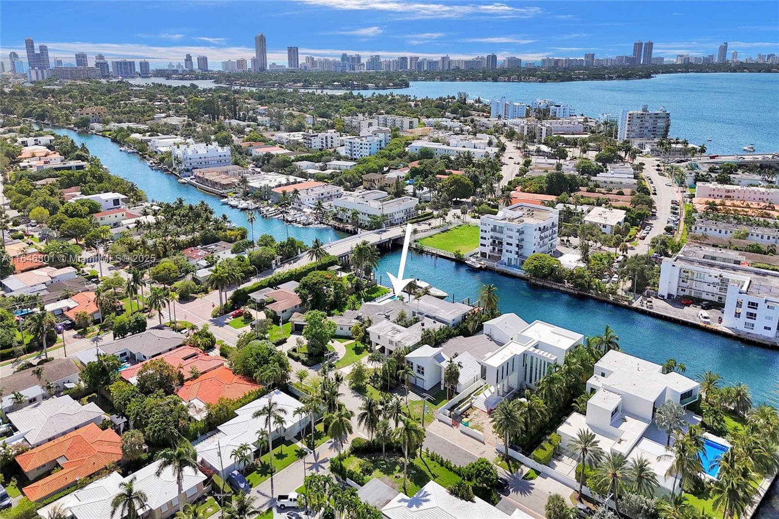 A11646801 — Miami Beach — 3