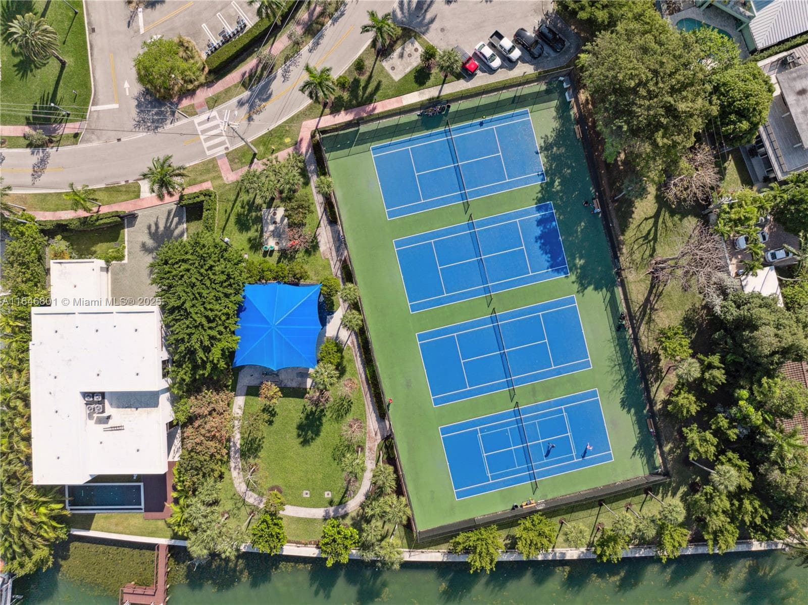 A11646801 — Miami Beach — 18
