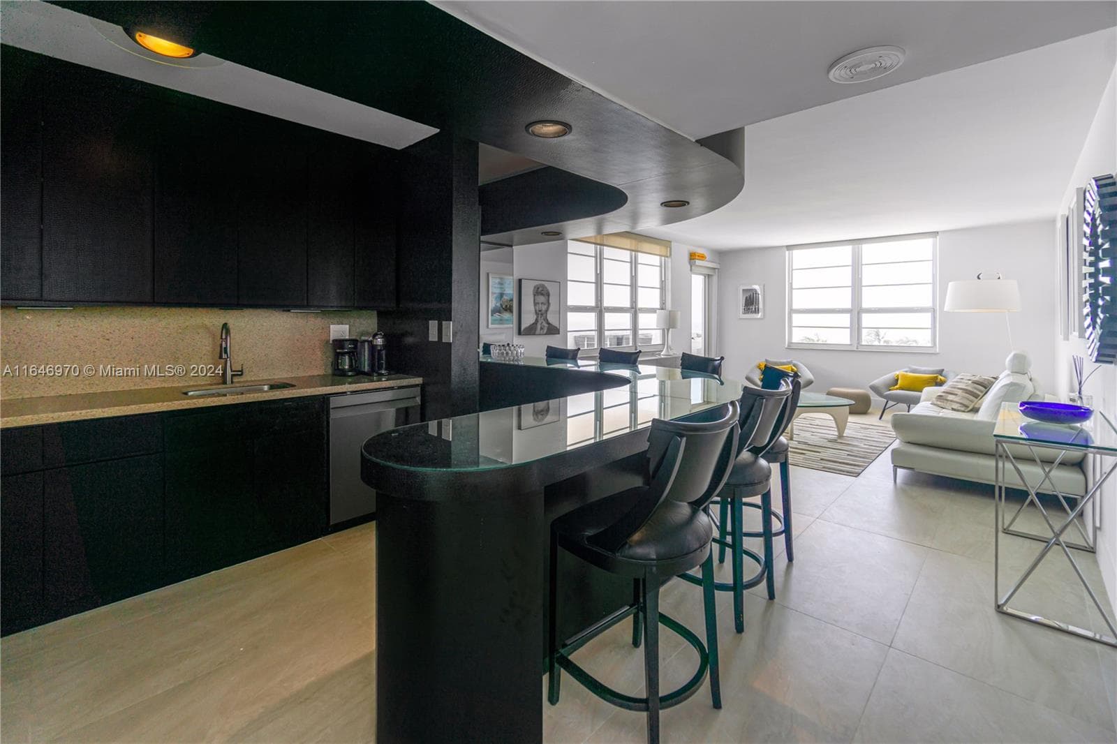 A11646970 — Miami Beach — 3