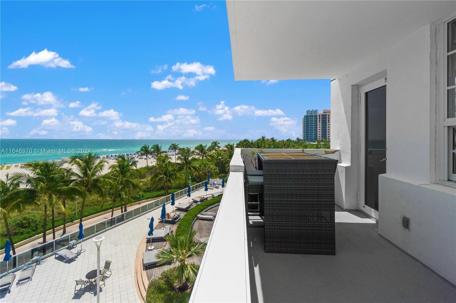 A11646970 — Miami Beach