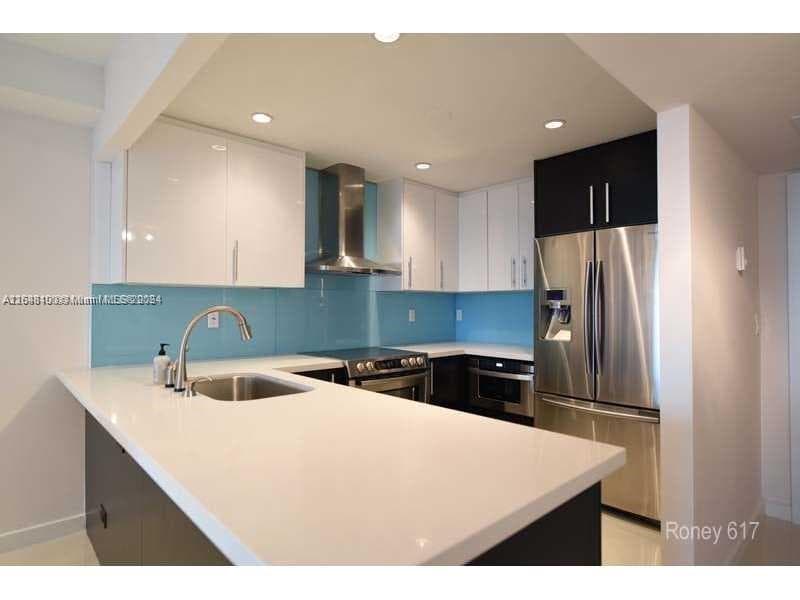 A11648100 — Miami Beach — 4