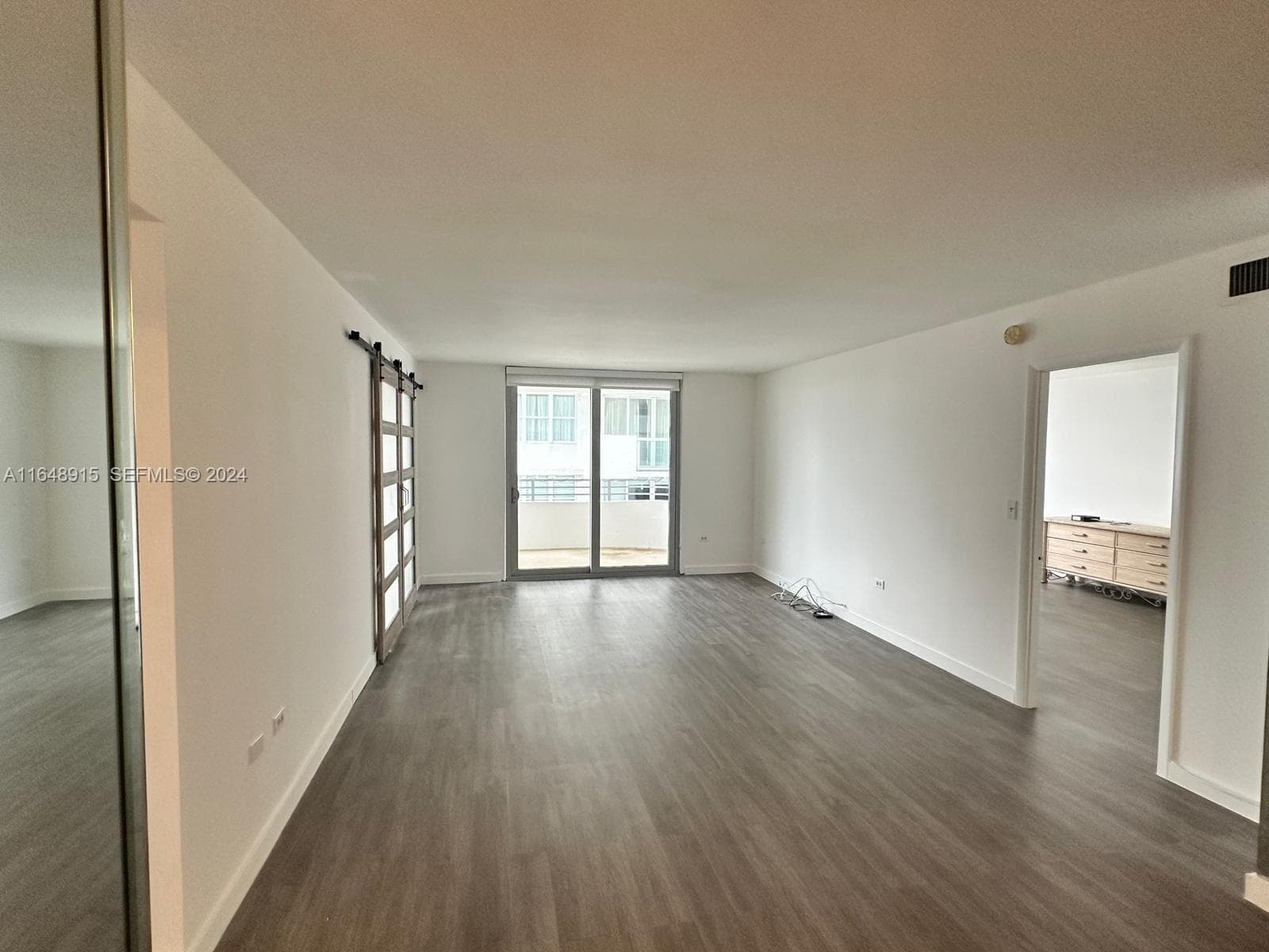 A11648915 — Miami Beach — 16