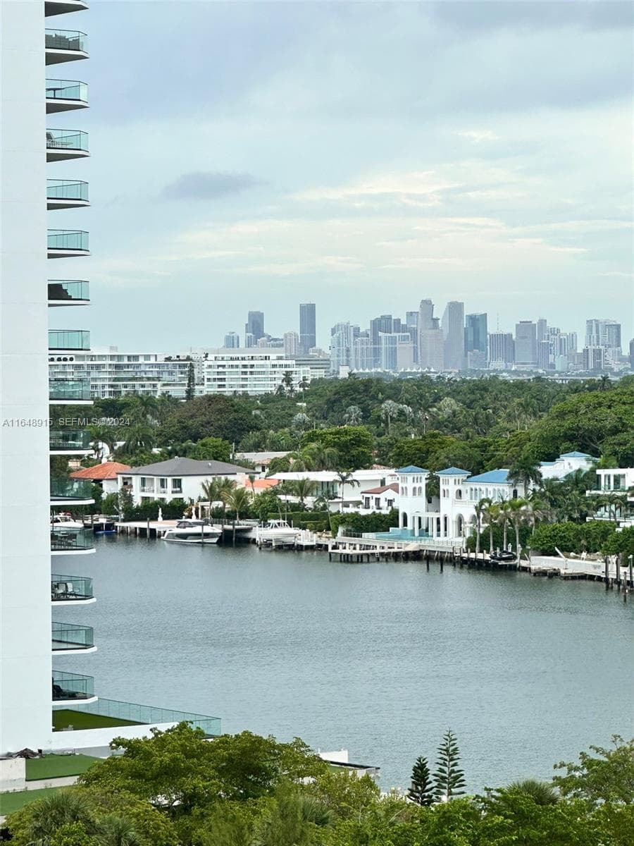 A11648915 — Miami Beach — 7