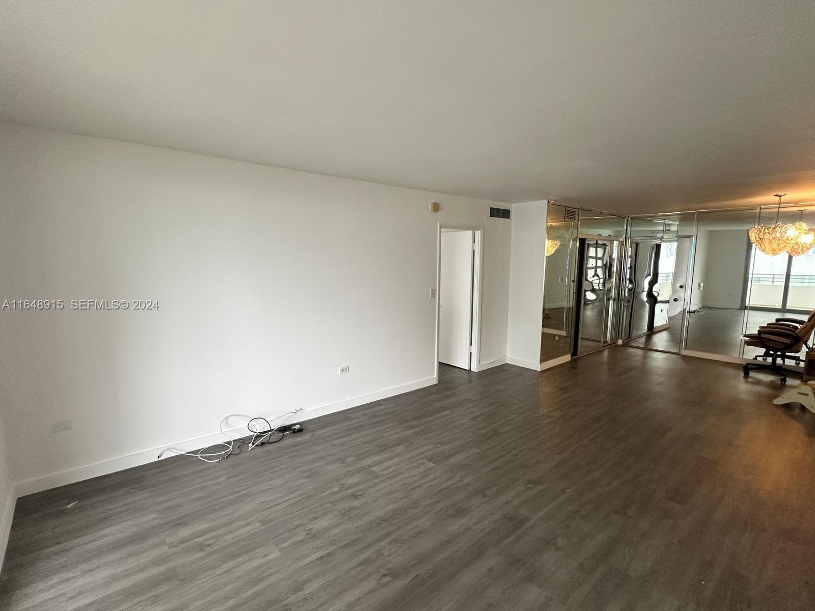 A11648915 — Miami Beach — 24