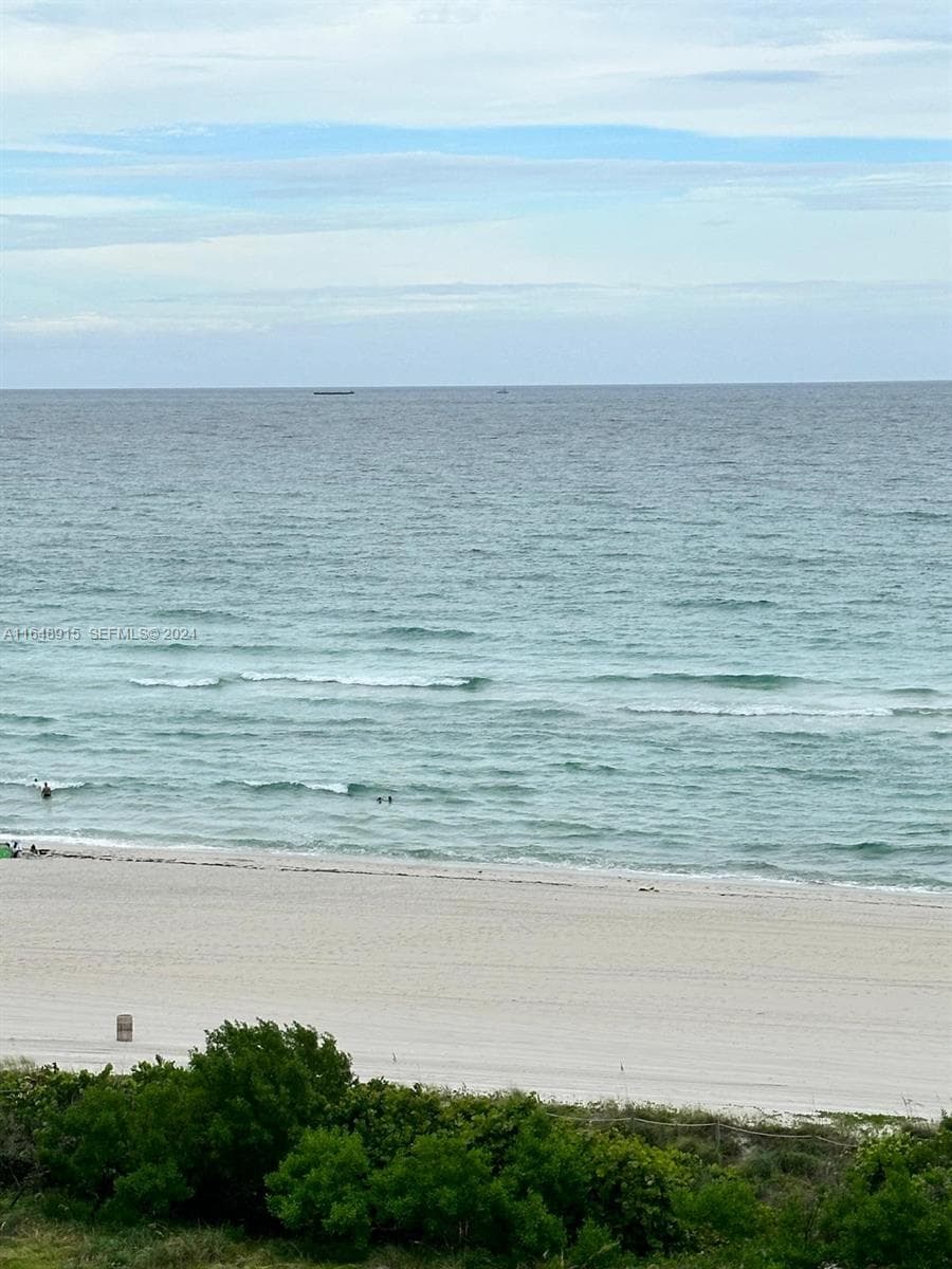 A11648915 — Miami Beach — 38