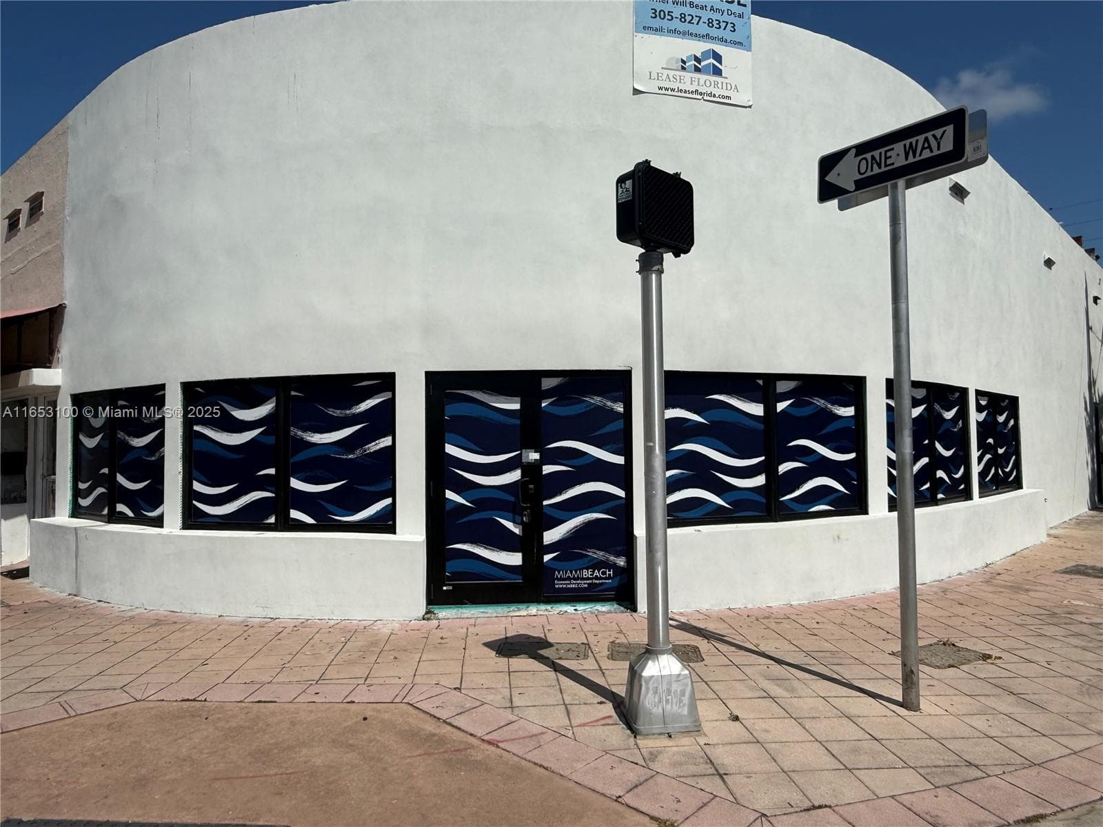 A11653100 — Miami Beach