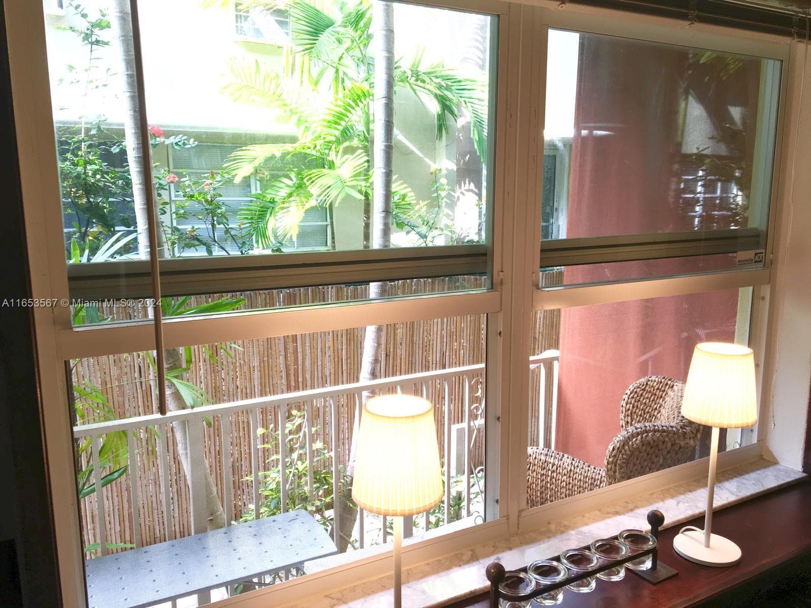 A11653567 — Miami Beach — 3