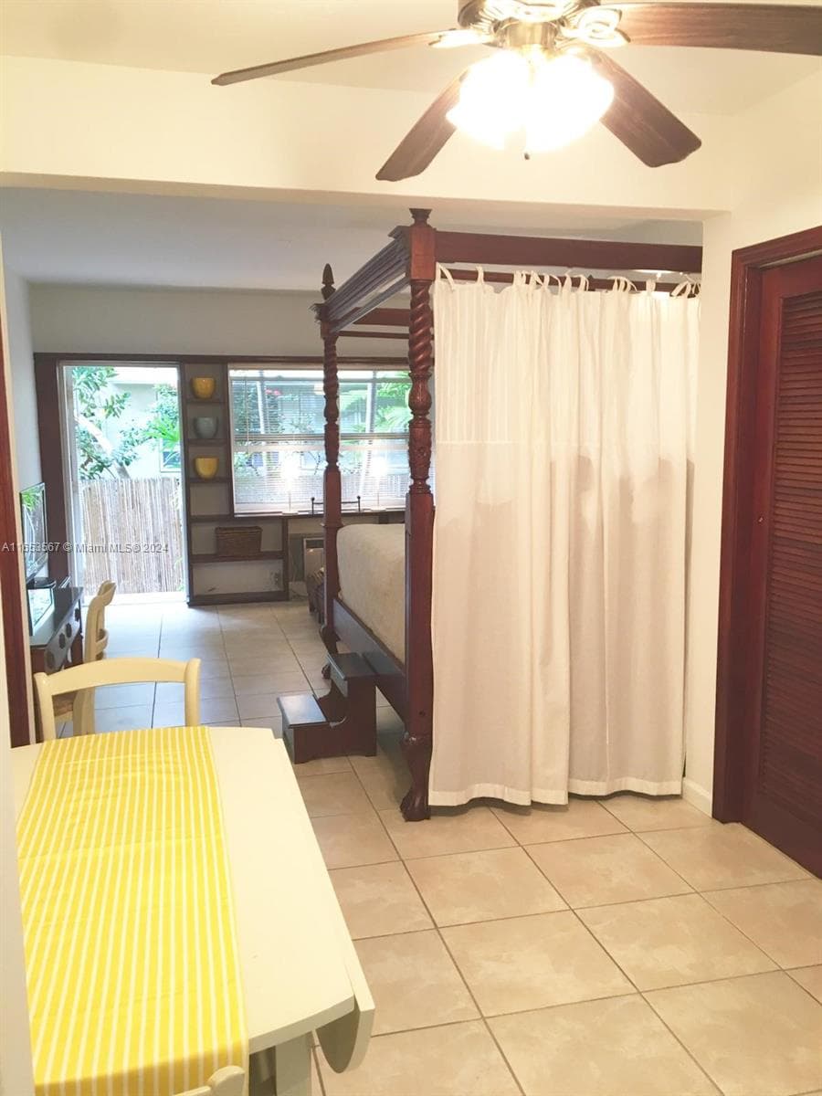 A11653567 — Miami Beach — 9