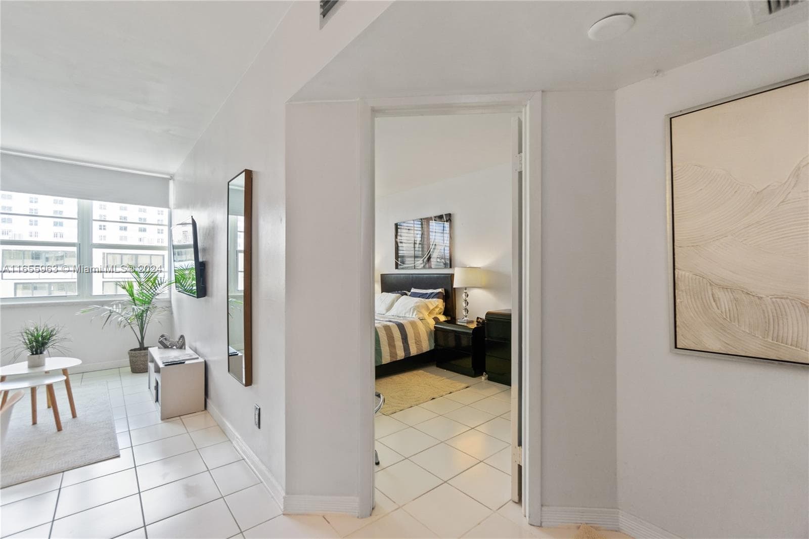 A11655963 — Miami Beach — 4