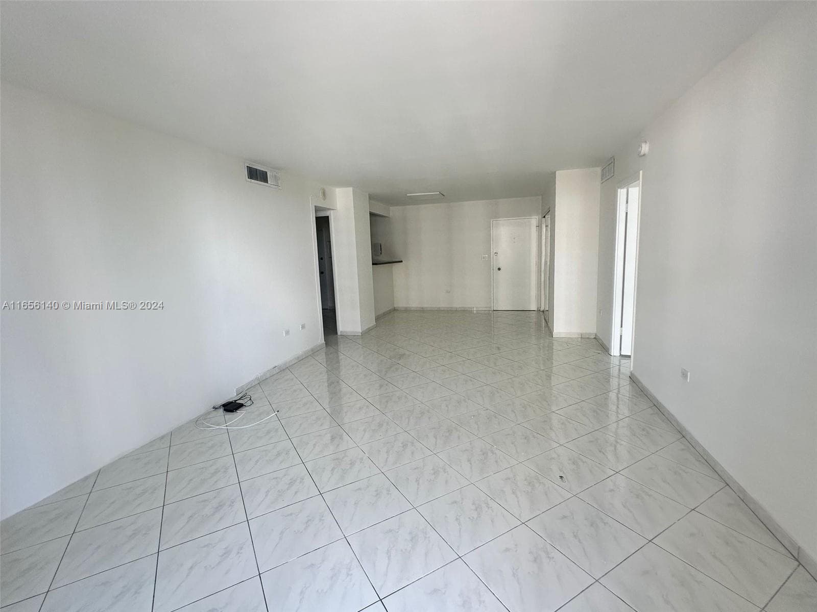A11656140 — Miami Beach — 27