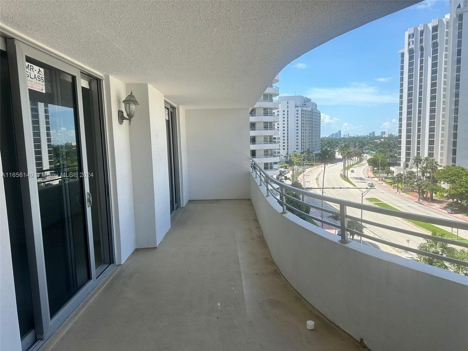 A11656140 — Miami Beach