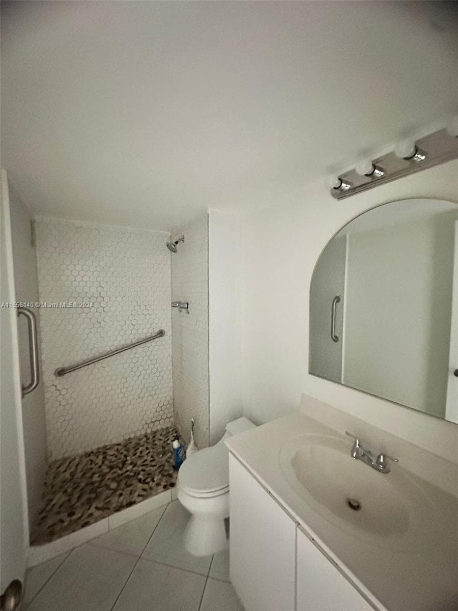 A11656140 — Miami Beach — 11