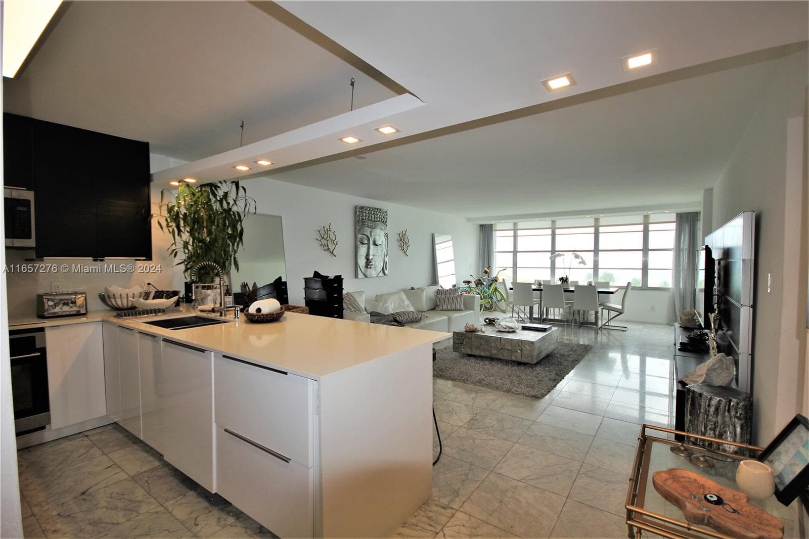 A11657276 — Miami Beach — 6