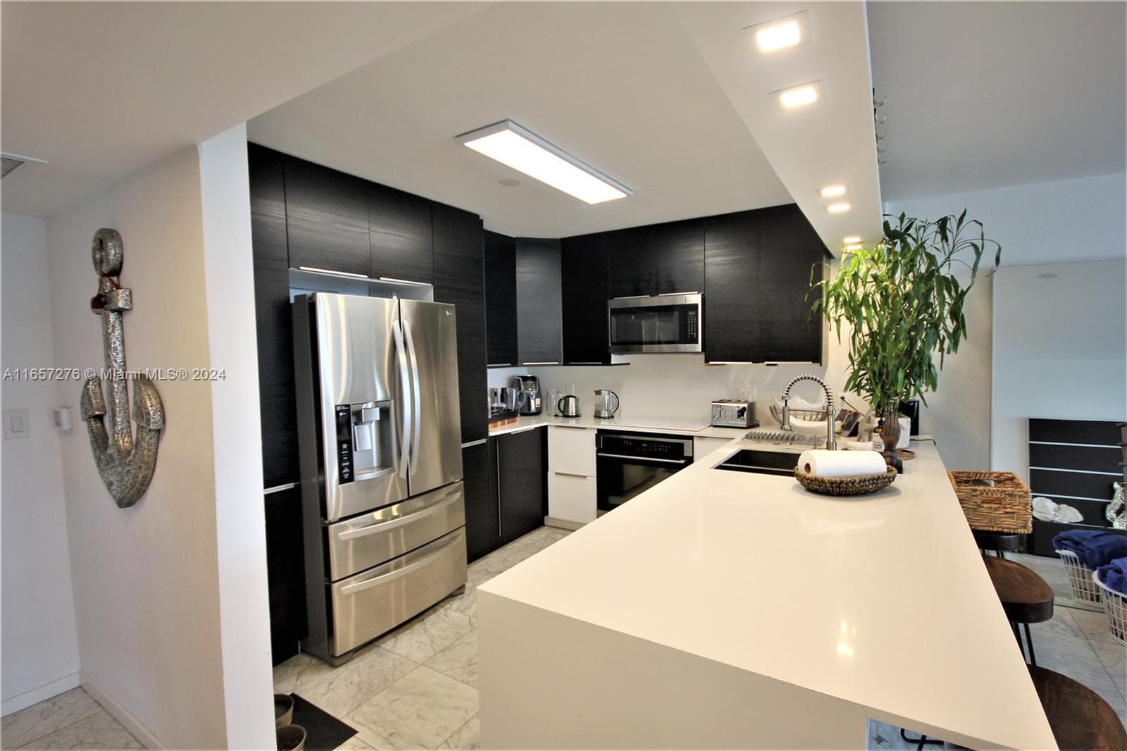A11657276 — Miami Beach — 3