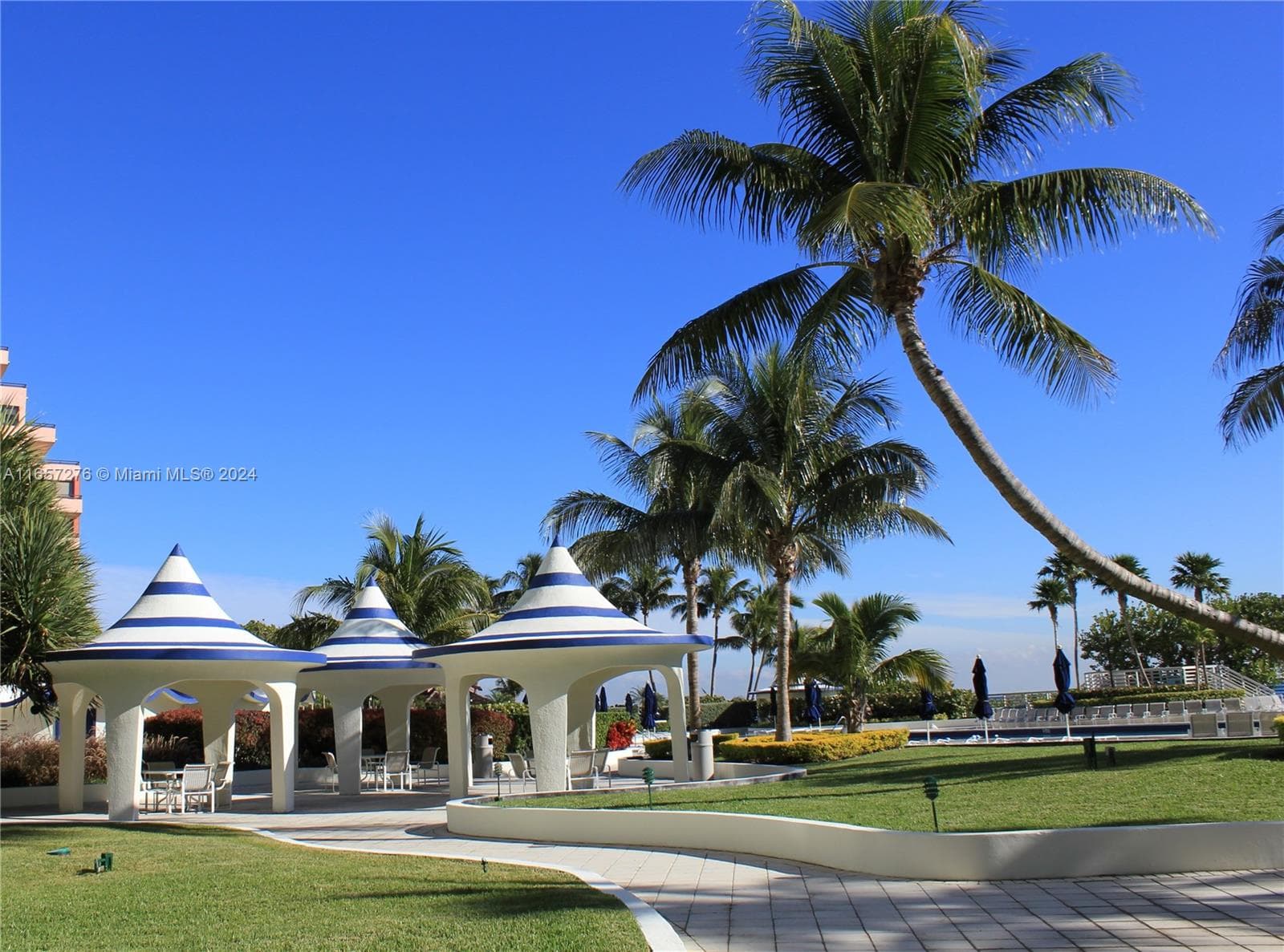 A11657276 — Miami Beach — 28