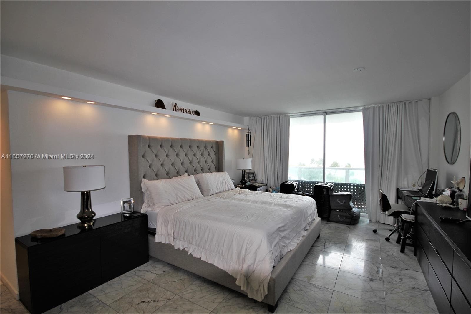 A11657276 — Miami Beach — 10