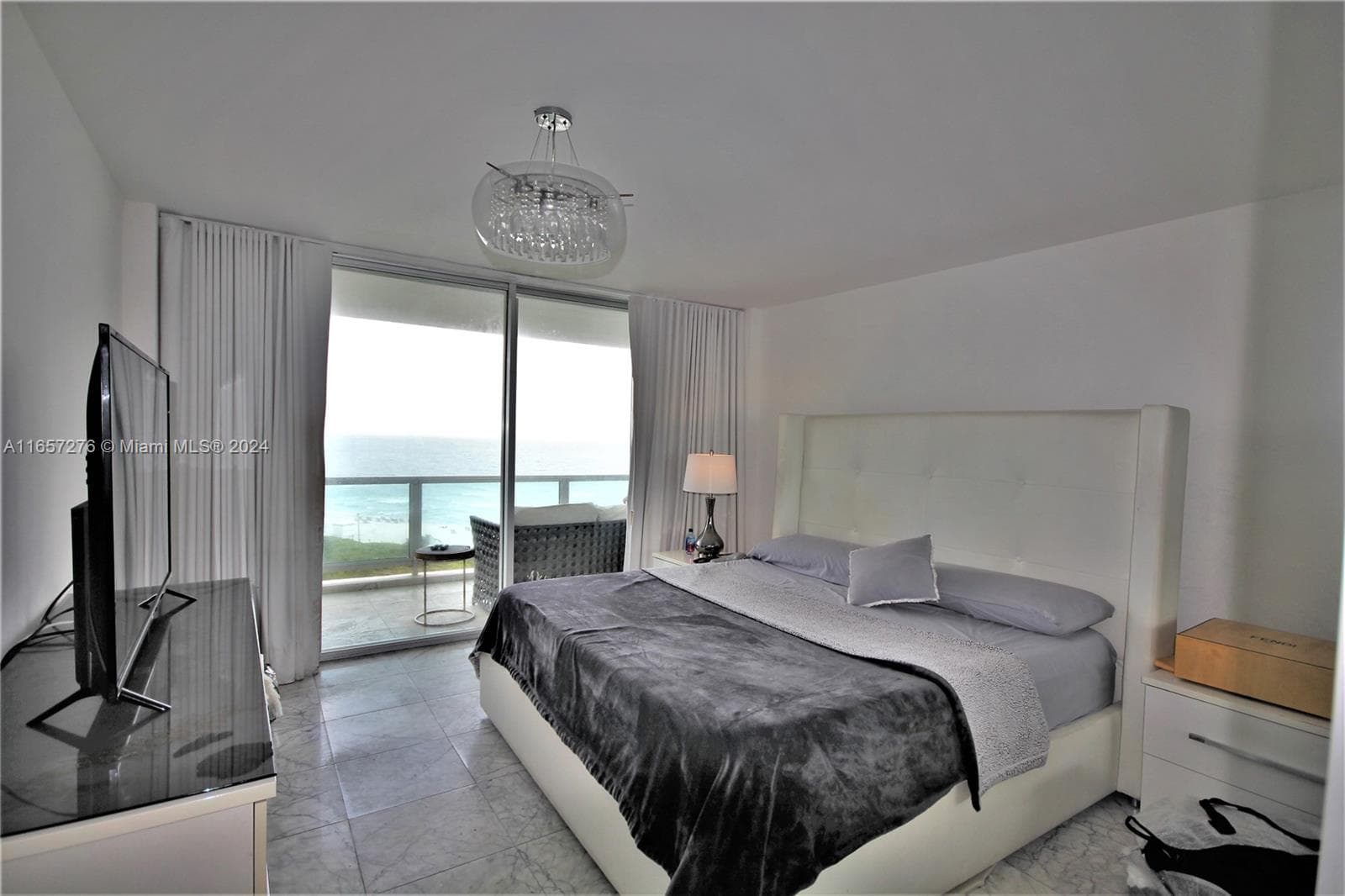 A11657276 — Miami Beach — 15