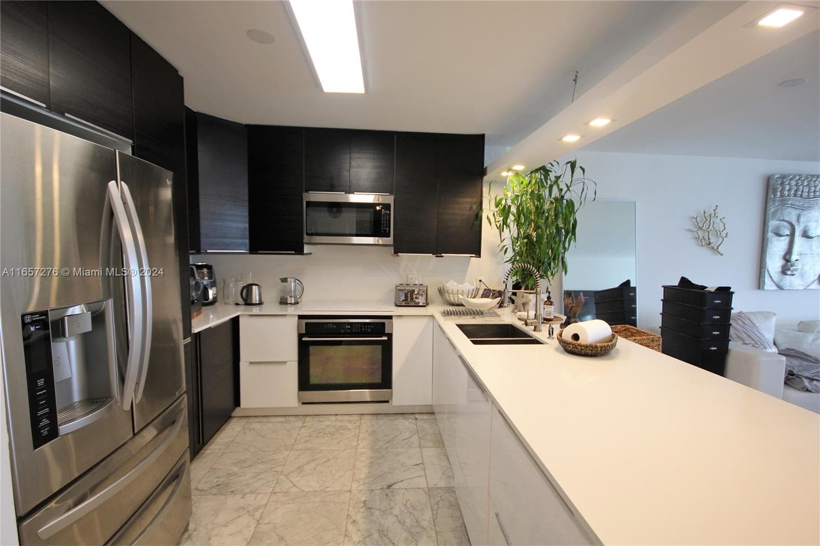 A11657276 — Miami Beach — 4