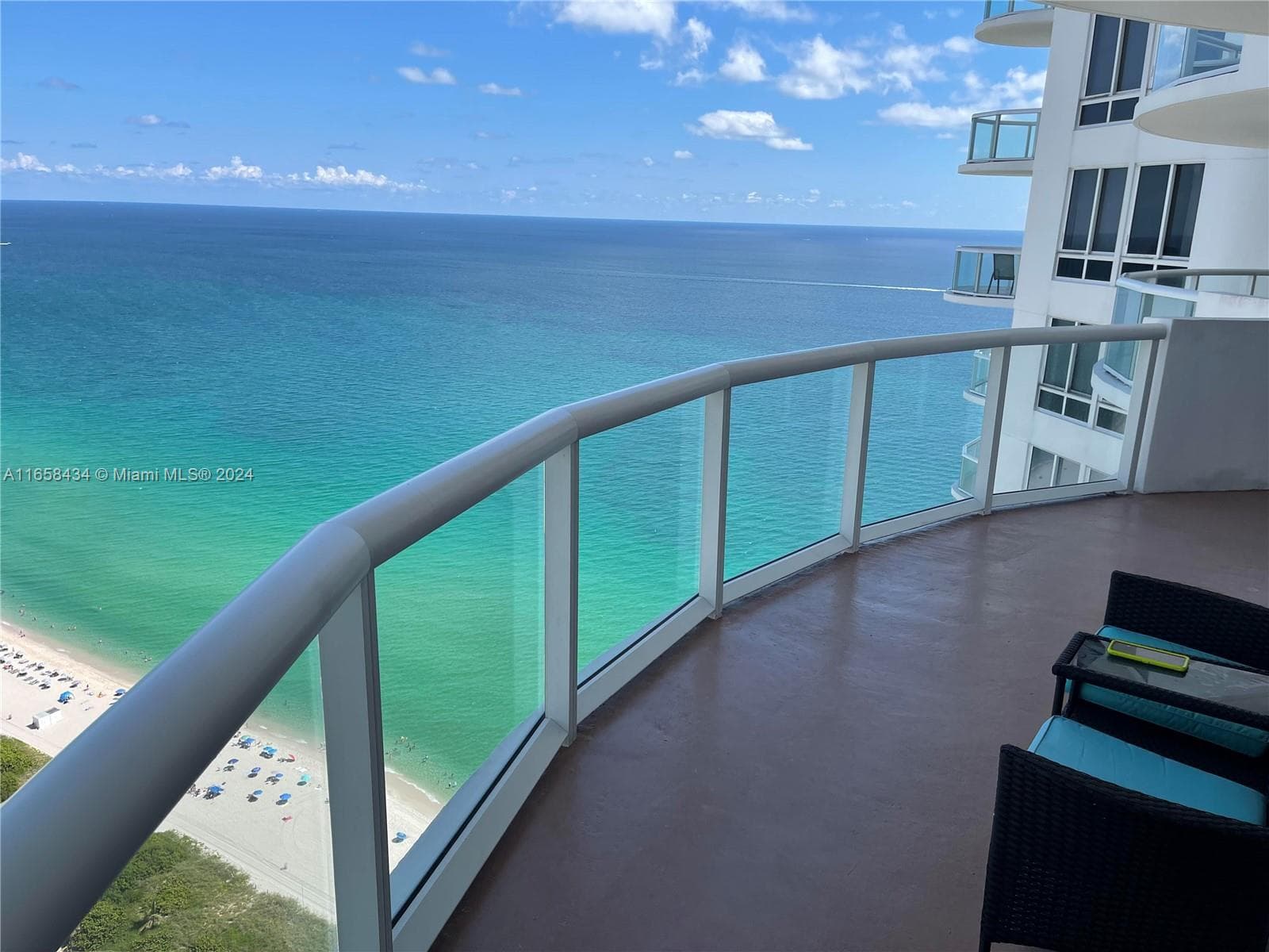 A11658434 — Miami Beach — 16