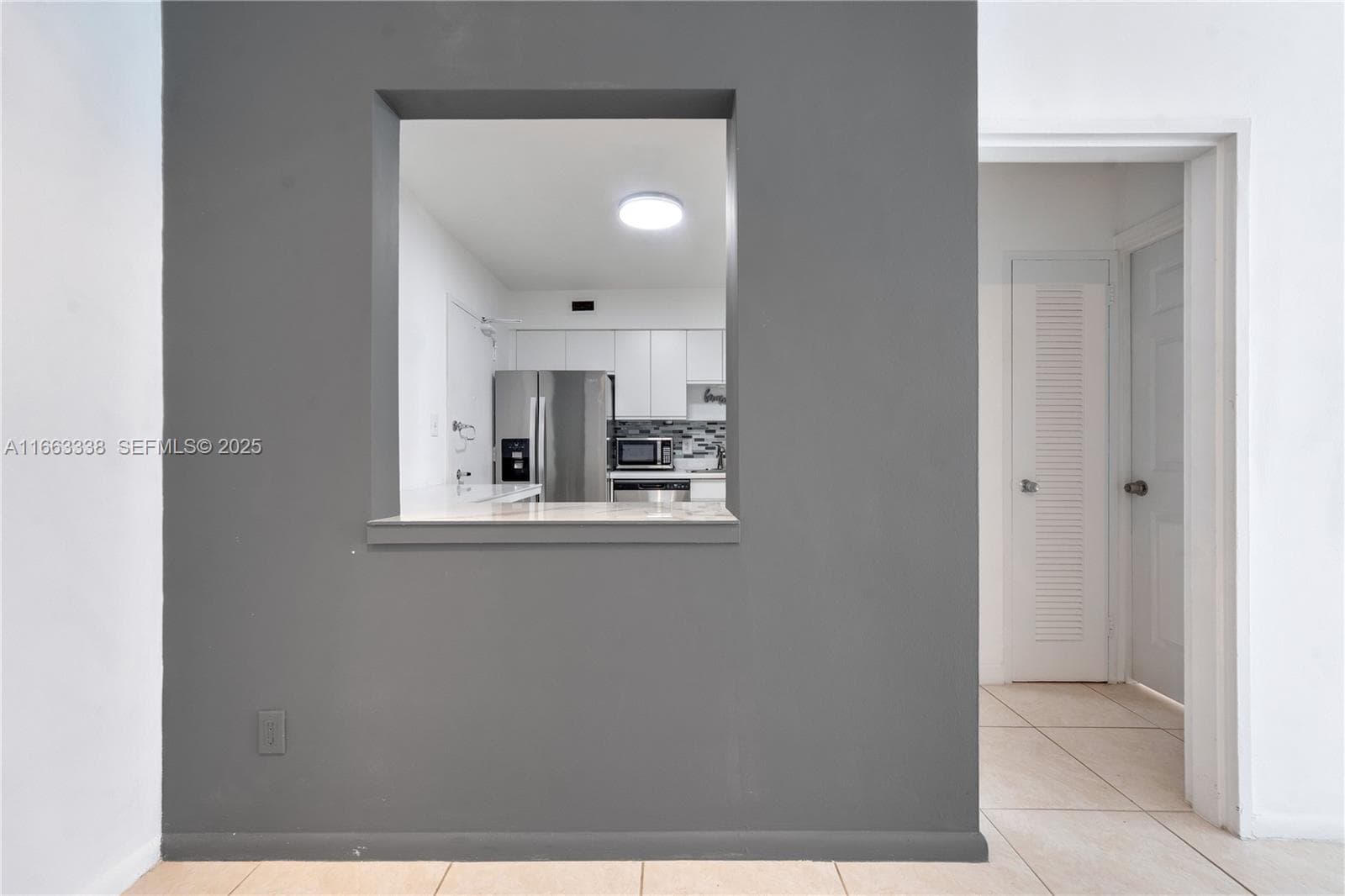A11663338 — Miami Beach — 9