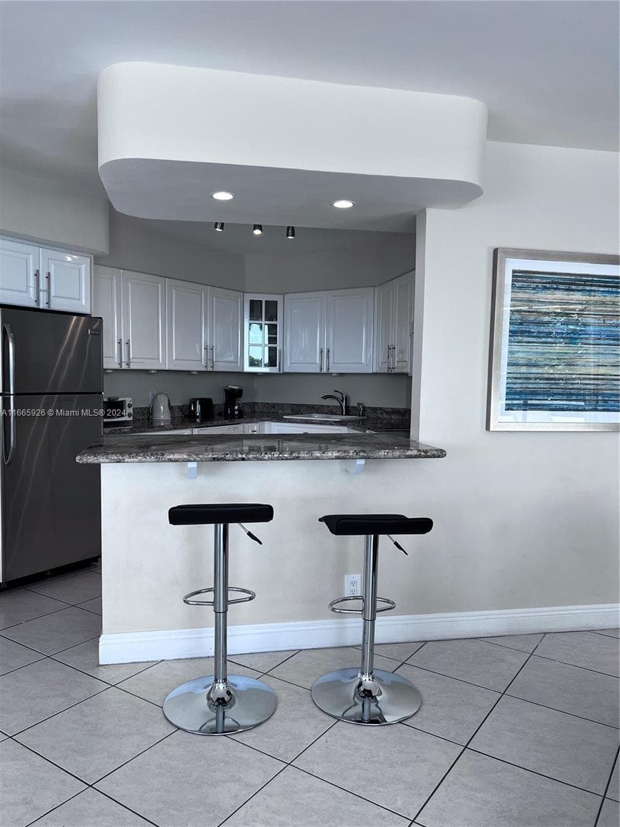 A11665926 — Miami Beach — 19