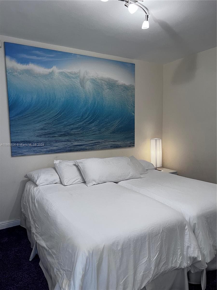 A11665926 — Miami Beach — 25